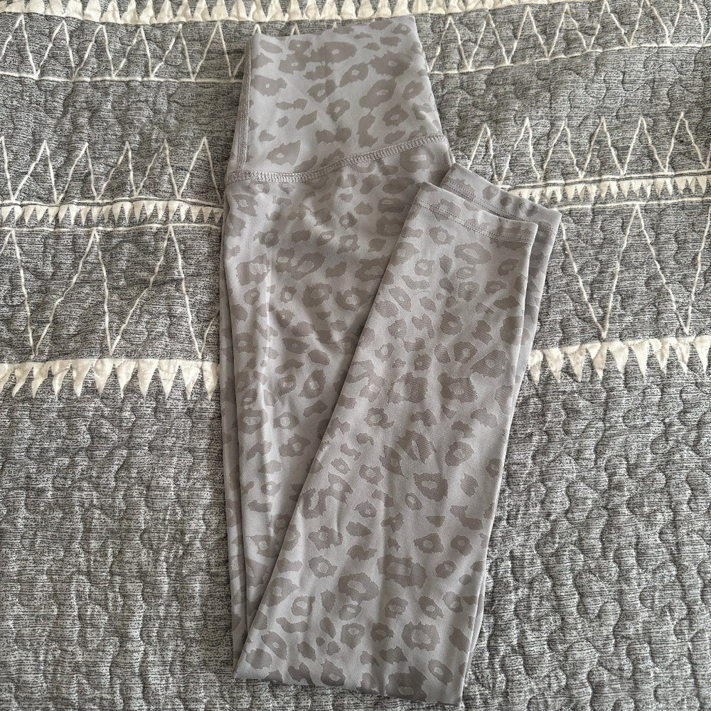 Beyond Yoga Animal Print leggings size small